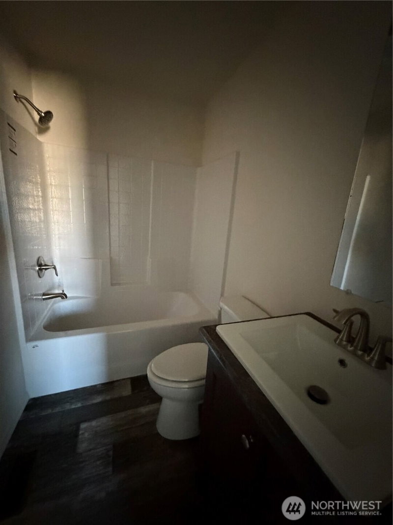 105 W Washington Avenue #2 photo 15
