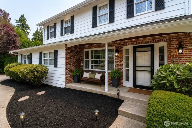 5403 Edgewood Drive E photo 2