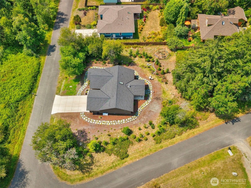 325 Myrtle Street photo 39