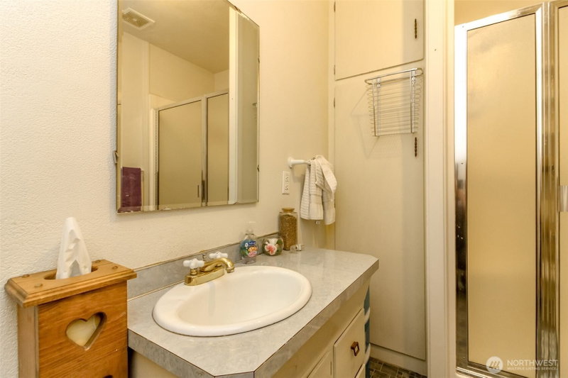 137 Damron Road photo 40