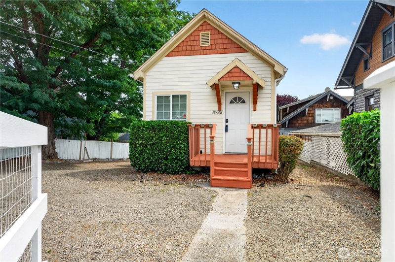 3735 S Alaska Street photo 2