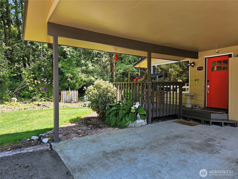 210 Wildcat Drive photo 2