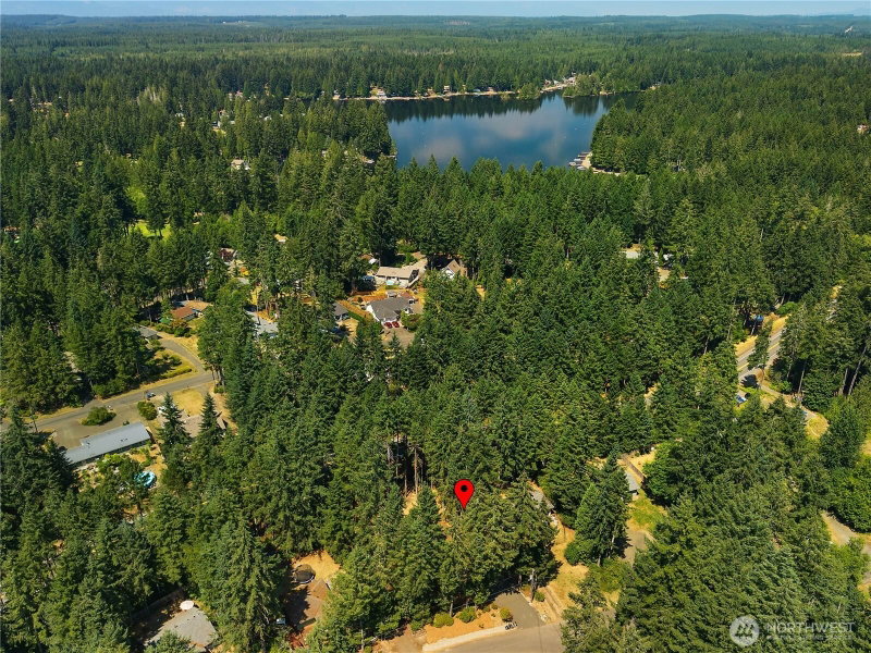 10 E Barnsby Place photo 29