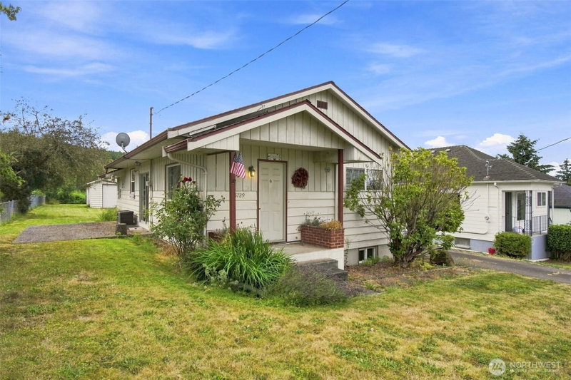 25729 Lawson Street photo 27