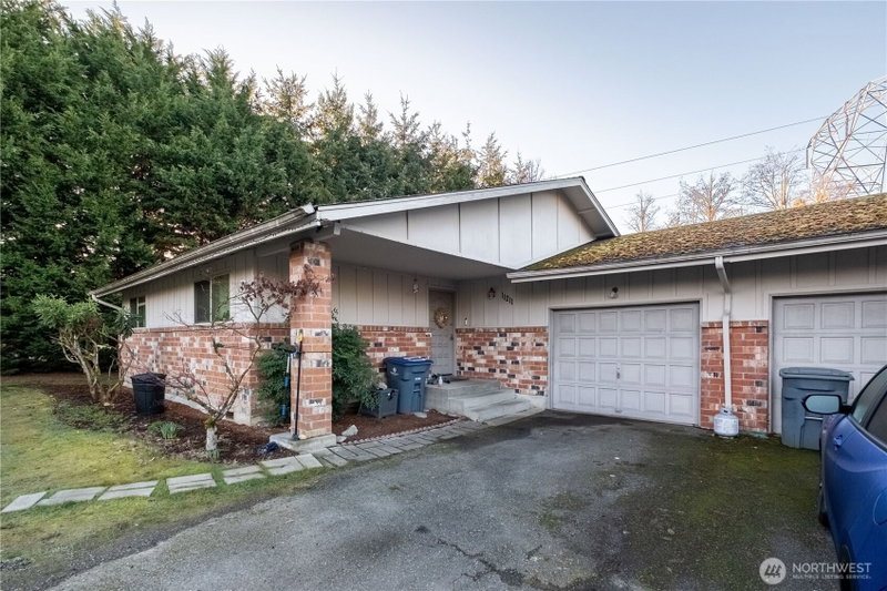 11211 126th Avenue Ct E photo 2