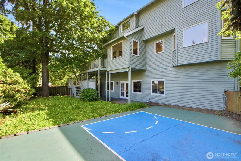 5521 James Avenue SE photo 37