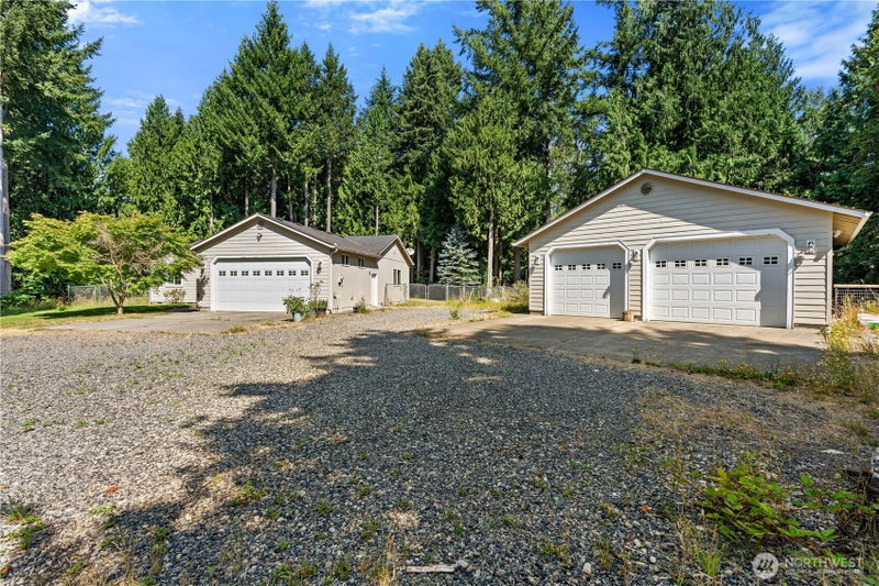 16301 Vail Road SE photo 2
