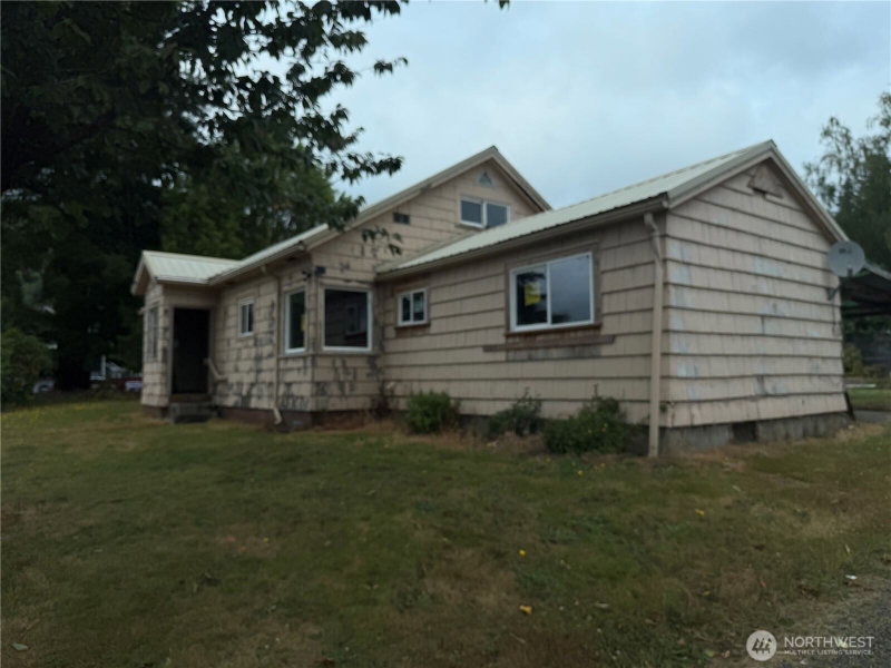 1507 Park Avenue photo 1