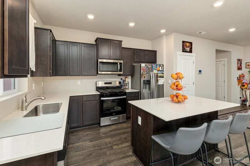 10815 188th Street E photo 2