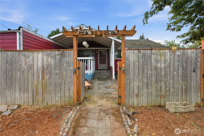 8522 29th Street W photo 2
