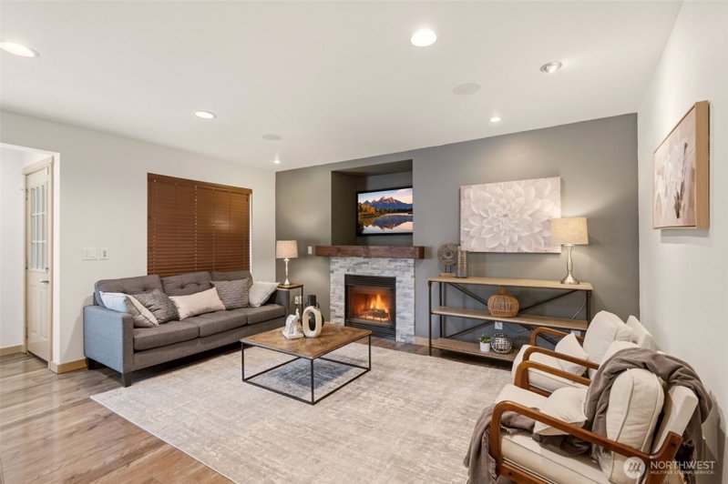 18811 103rd Avenue E photo 2