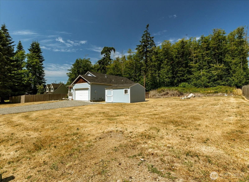 1235 Russell Drive photo 2