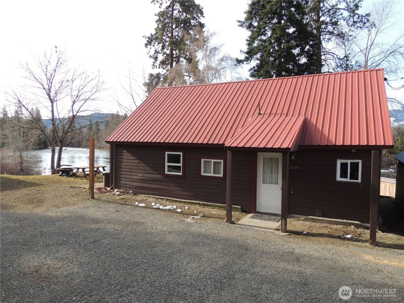 9291 Pakascwa Road photo 1