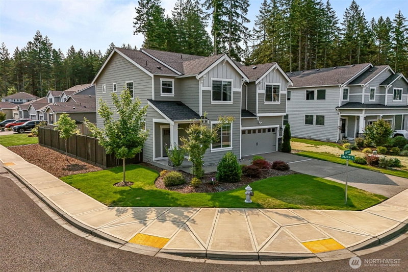 17657 130th Ave E photo 2
