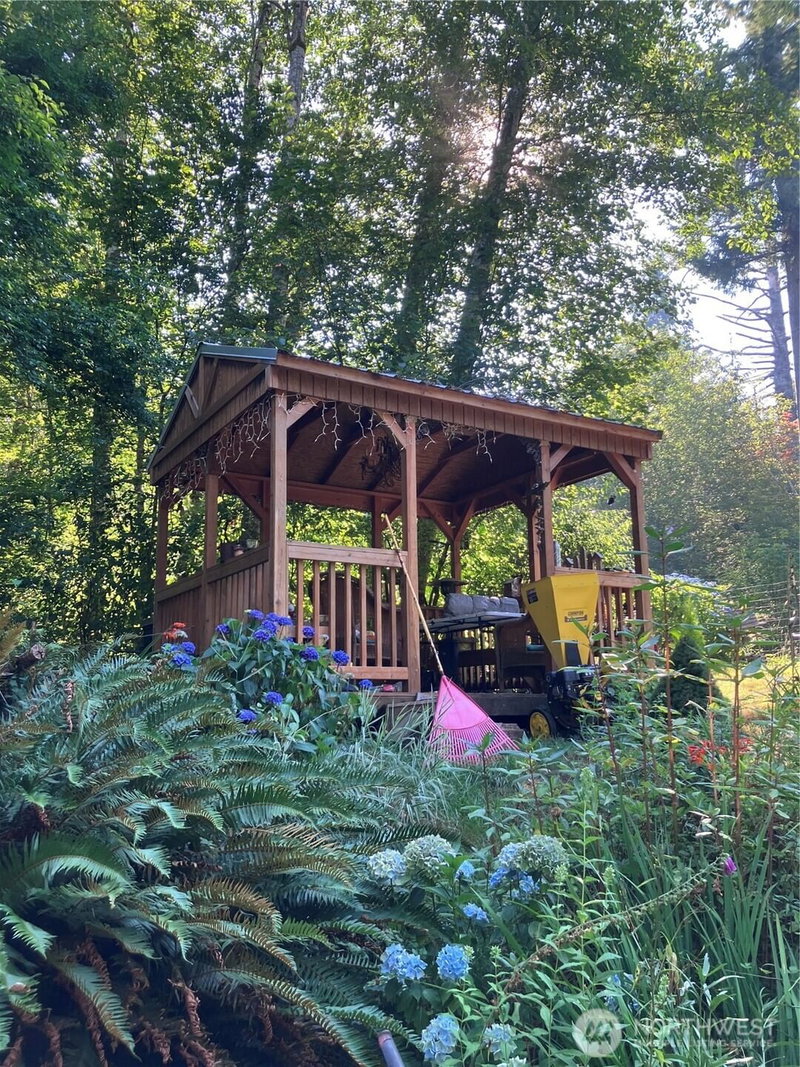 0 W Tyee Place photo 2