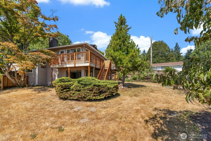19524 53rd Avenue NE photo 1