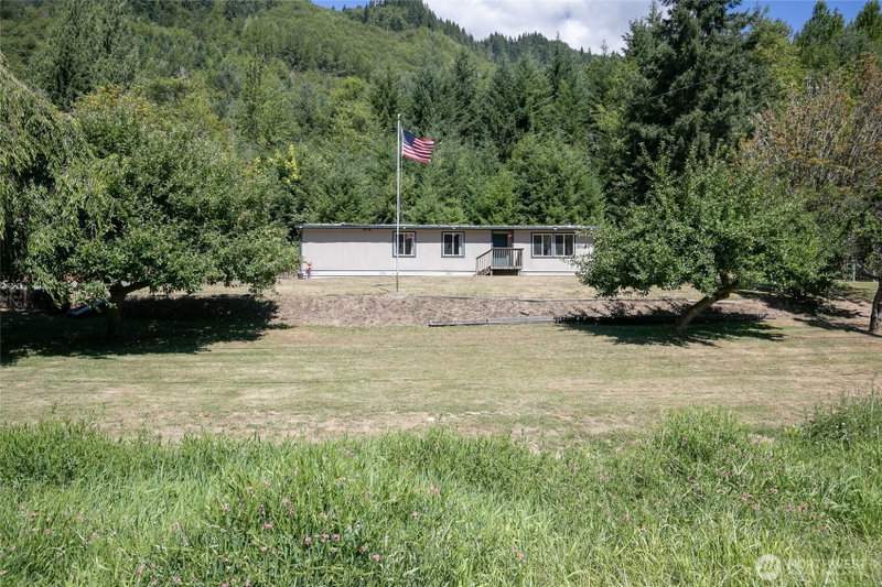 8619 Us Highway 12 photo 1