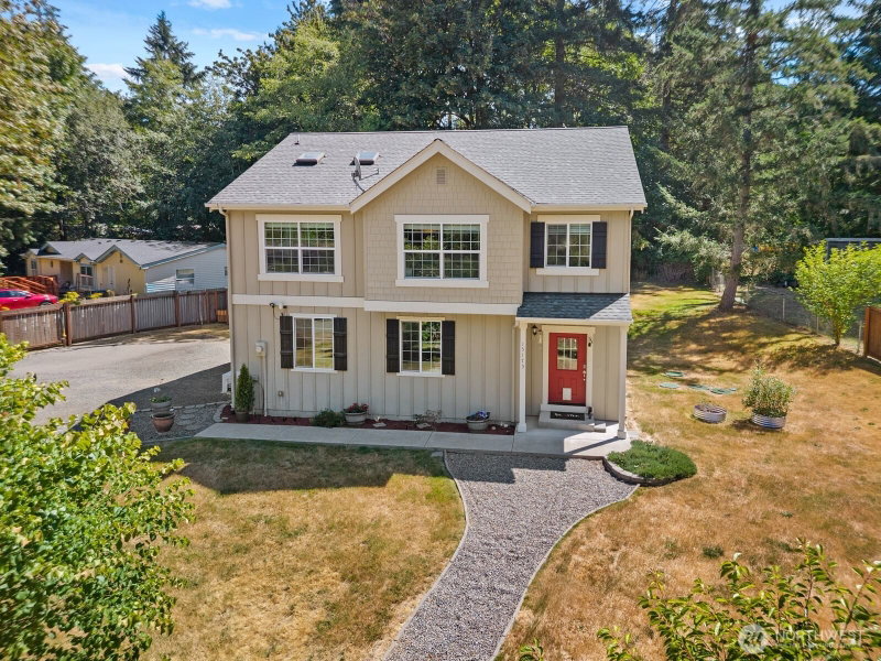 15175 Rosemary Loop SE photo 2