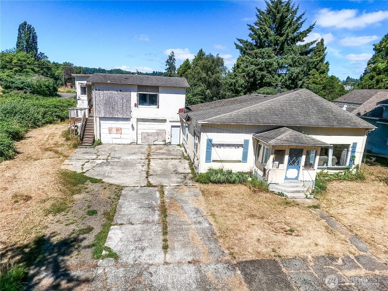 816 6th Street photo 1