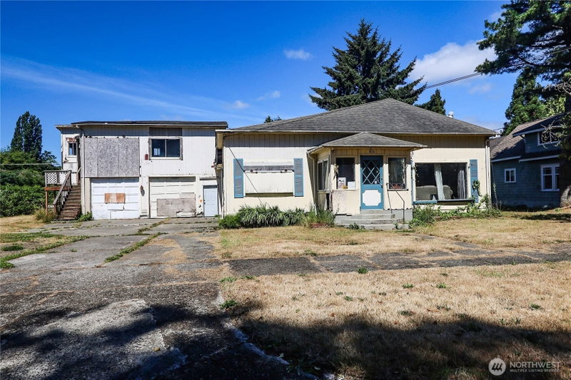 816 6th Street photo 2