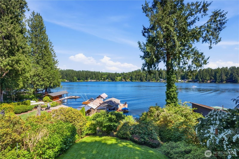 2109 SW Lake Roesiger Road photo 2
