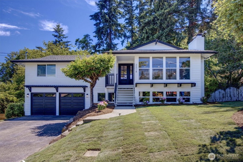 3318 Glacier Peak Avenue photo 1