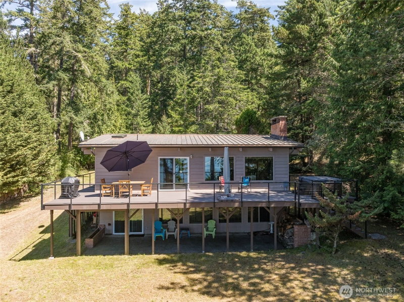 1368 Channel Road photo 2
