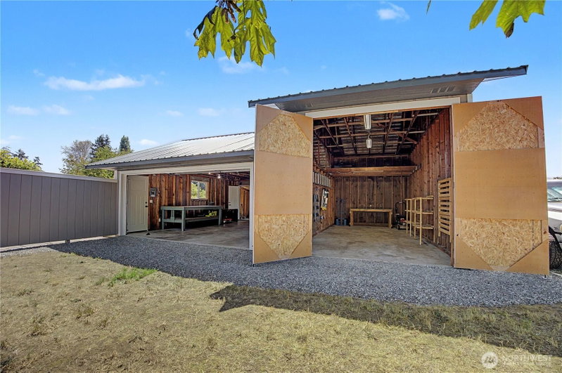921 W Oak Court photo 40