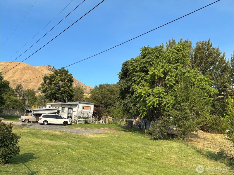 110 Chapman Drive photo 1