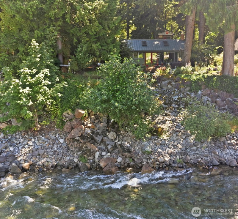 18235 642nd Avenue NE photo 2