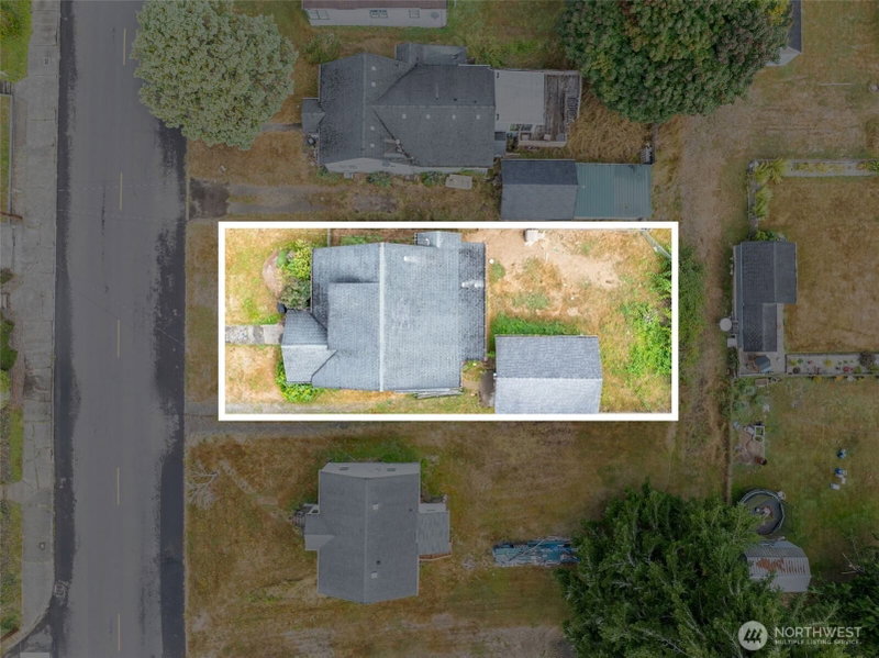 853 Fowler Street photo 20