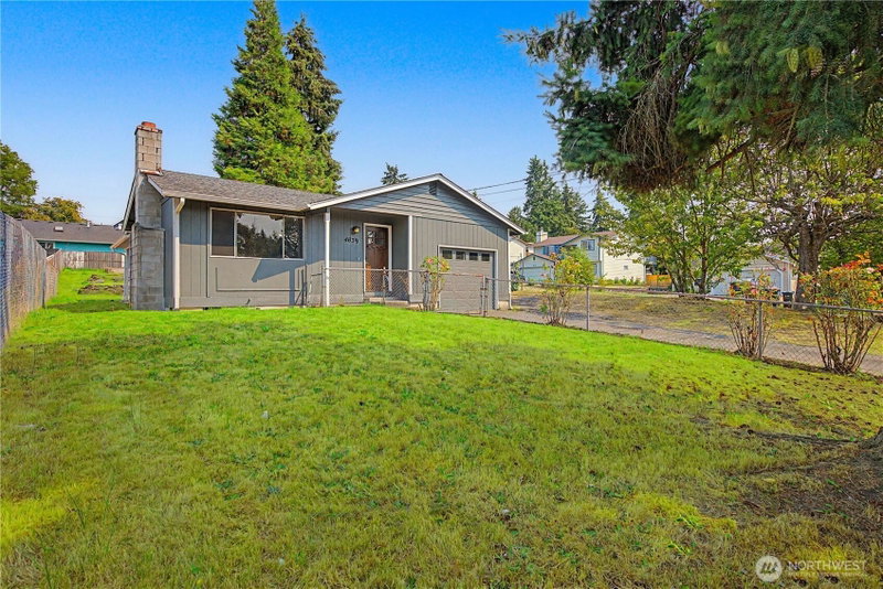 4639 E E Street photo 1