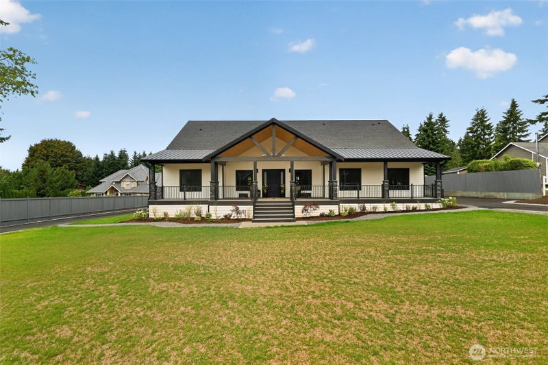 17430 Interurban Boulevard photo 2
