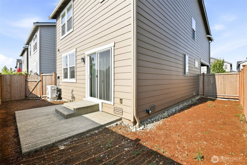 18740 110th Avenue E photo 17