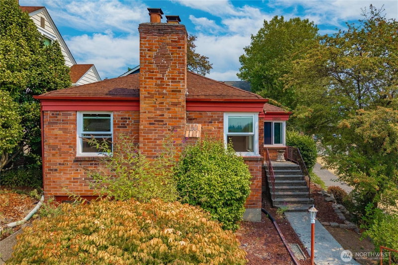 2016 30th Avenue S photo 1