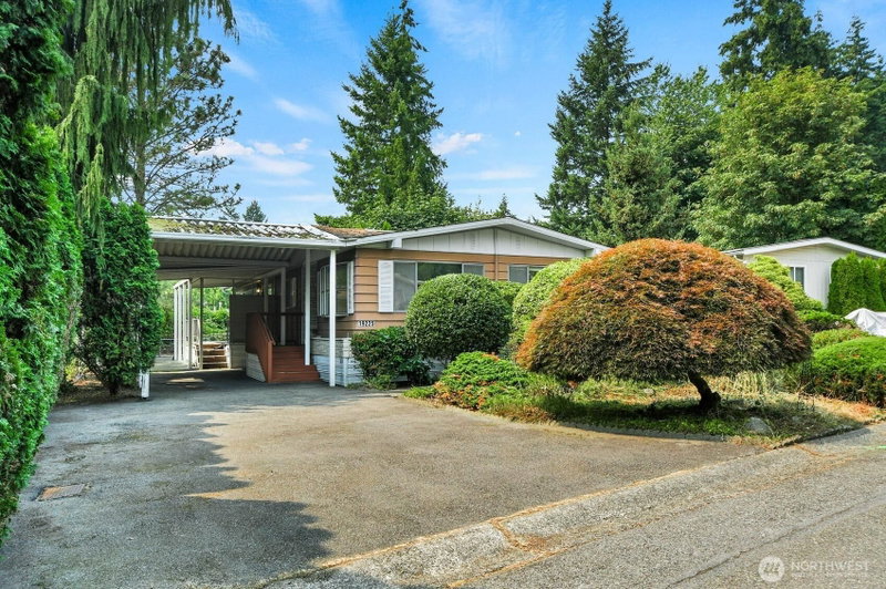 19225 128th Place NE photo 1