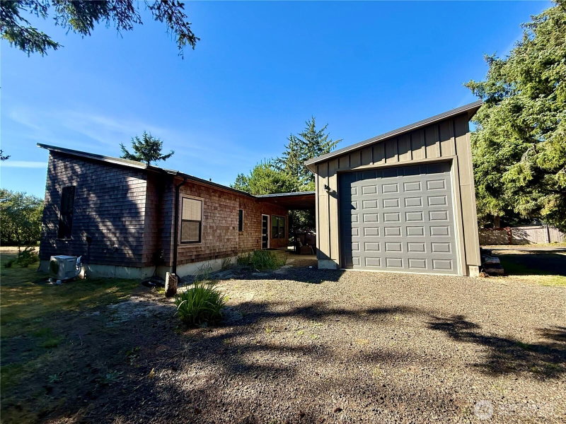 813 Salmonbery Beach photo 1