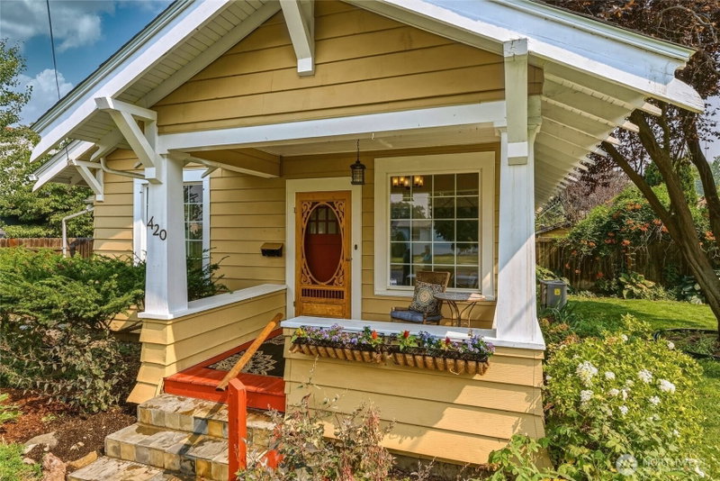 420 E Pine Street photo 2