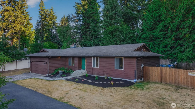 15207 94th Avenue E photo 2