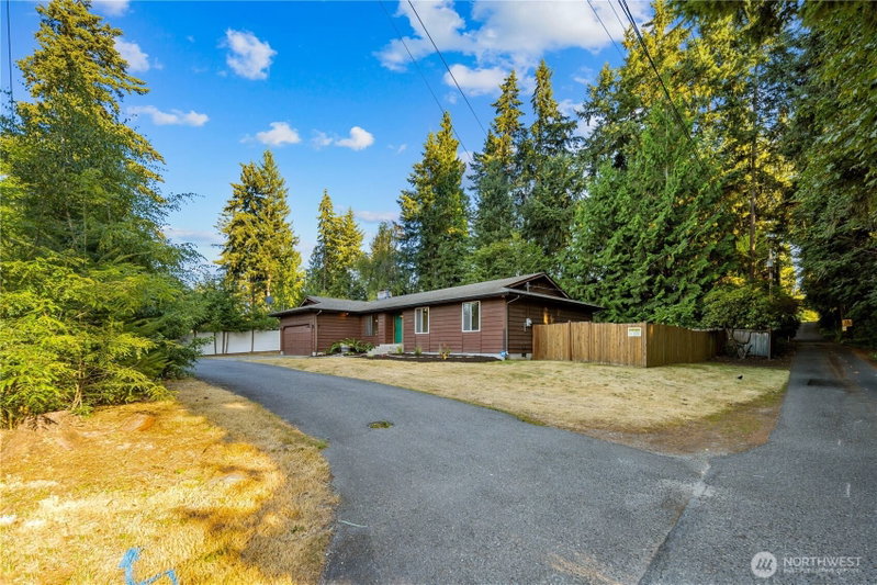 15207 94th Avenue E photo 32
