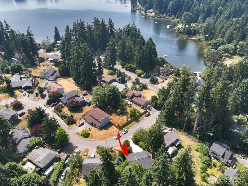 4323 Shadowood Drive photo 35