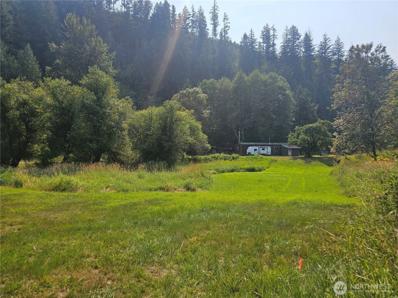 1077 Cline Road photo 2
