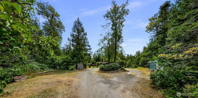 1361 E Axton Road photo 2