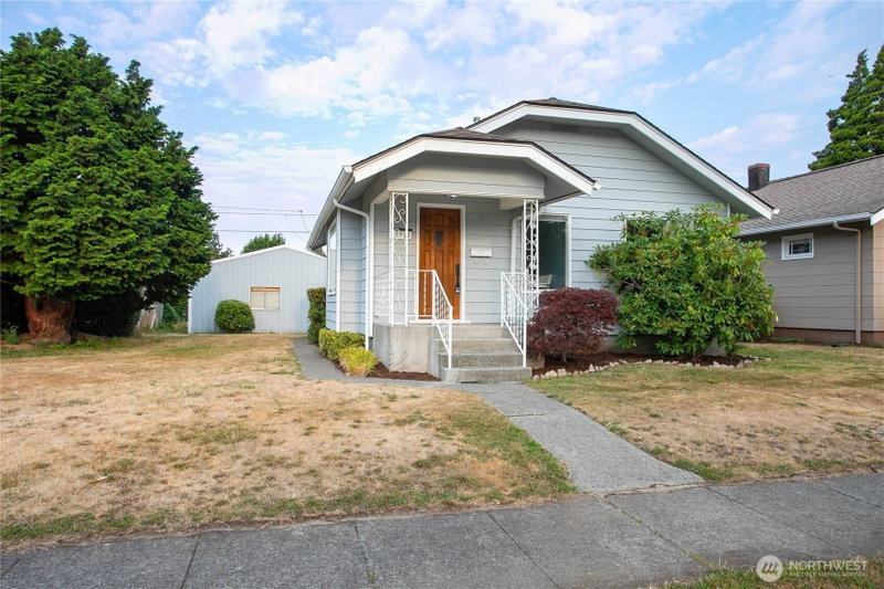 2311 Victor Street photo 2