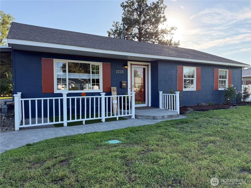 1111 Cottonwood Drive photo 2