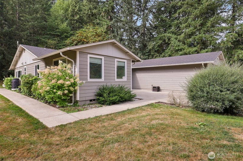 15211 NE 275th Circle photo 2