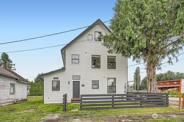 31628 W Commercial Street #201 photo 2