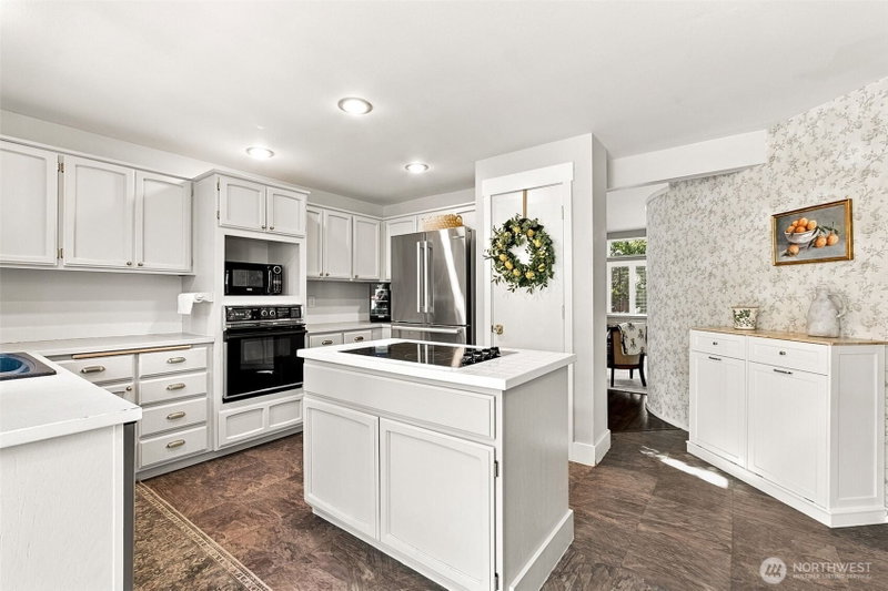 5110 Mill Pond Drive SE photo 2