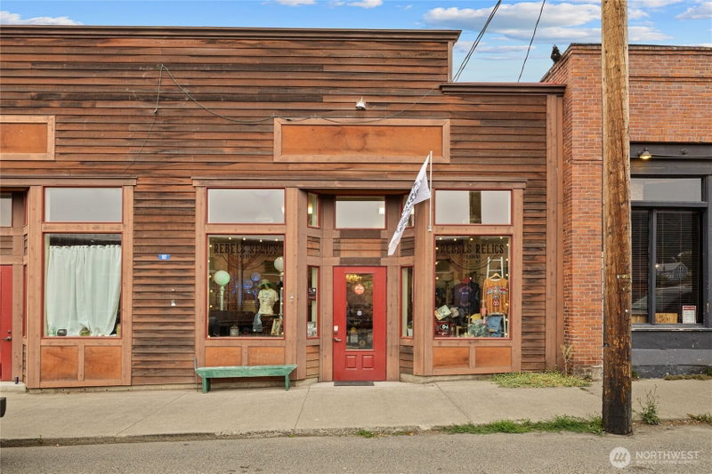 102 First Street photo 2