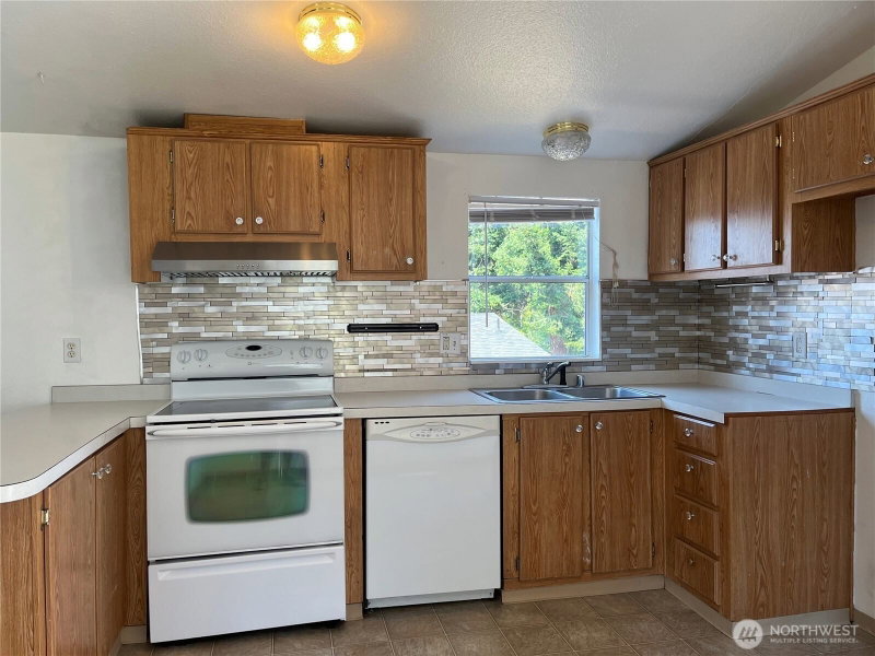 23811 101st Avenue E #16 photo 2